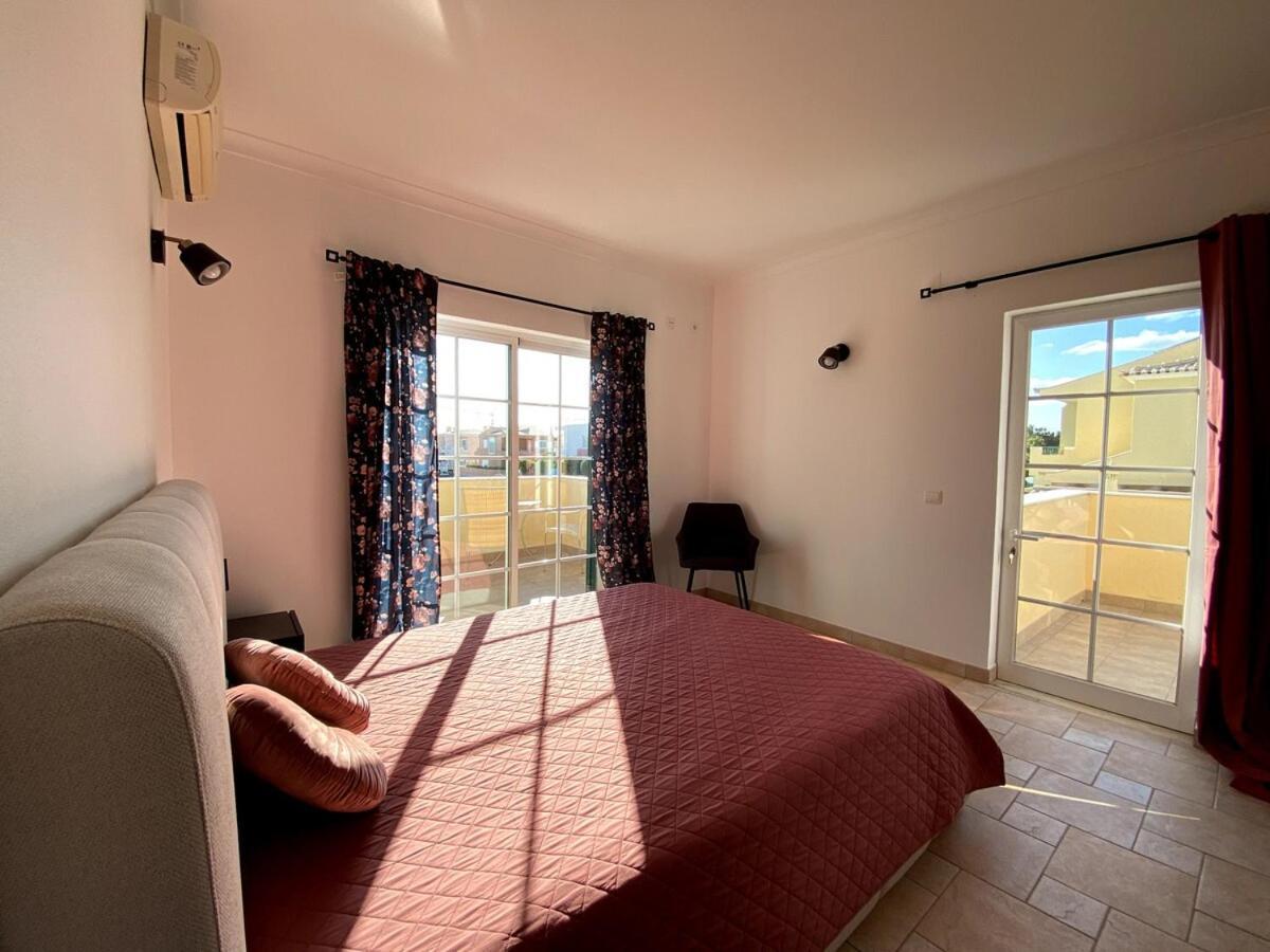 Porto De Mos Family House Holiday home